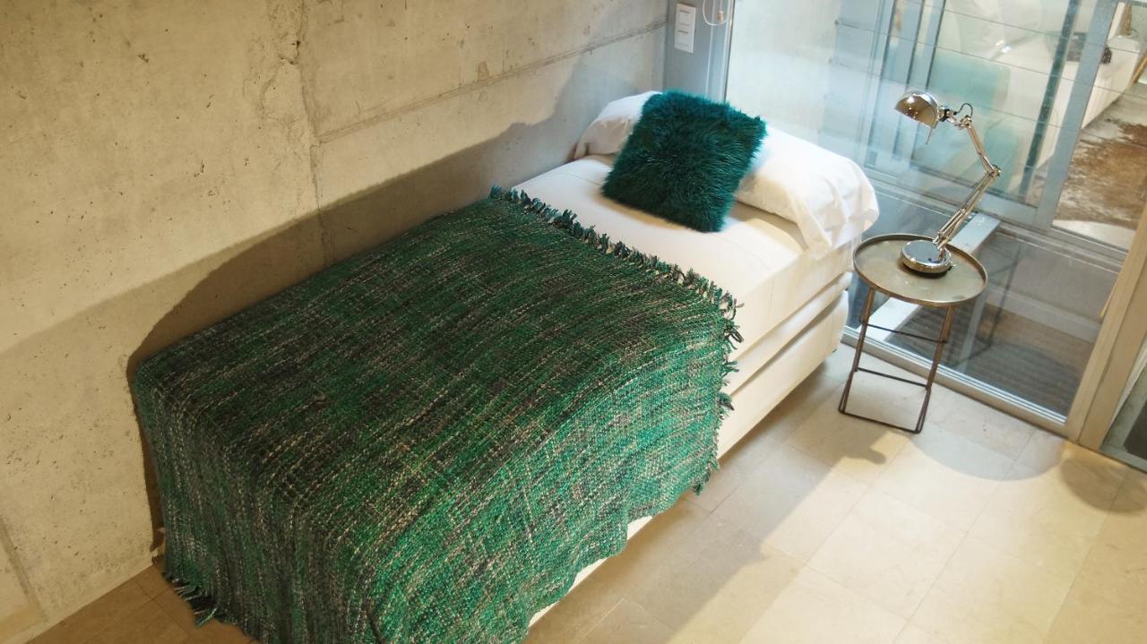 My Space Barcelona Pool City Center Exterior photo